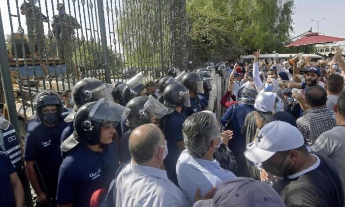 Clashes erupt in Tunisia after PM’s ouster
