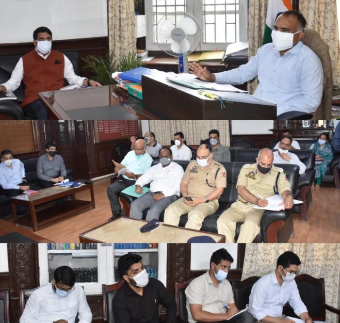 Div Com reviews beautification of Srinagar Roads, important locations Div Com reviews beautification of Srinagar Roads, important locations