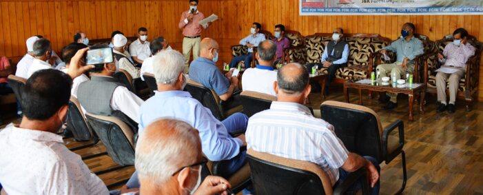 Forest Deptt, FCIK discuss promotion of wood based business in Kashmir Forest Deptt, FCIK discuss promotion of wood based business in Kashmir