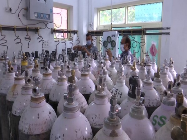 Centre Asks States To Ensure Availability Of Oxygen, Functional Life Support Equipment At Hospitals