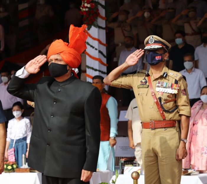 75th Independence Day celebrated in Jammu with traditional fervour, patriotic zeal 75th Independence Day celebrated in Jammu with traditional fervour, patriotic zeal