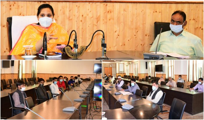DC G’bl presides over Weekly Block Diwas DC G’bl presides over Weekly Block Diwas
