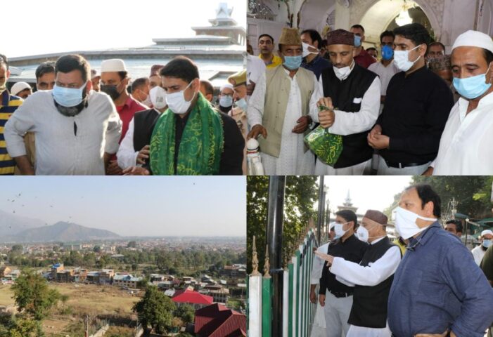 DC Srinagar visits Shrine of Hazrat Sheikh Hamza Makhdoom(RA)