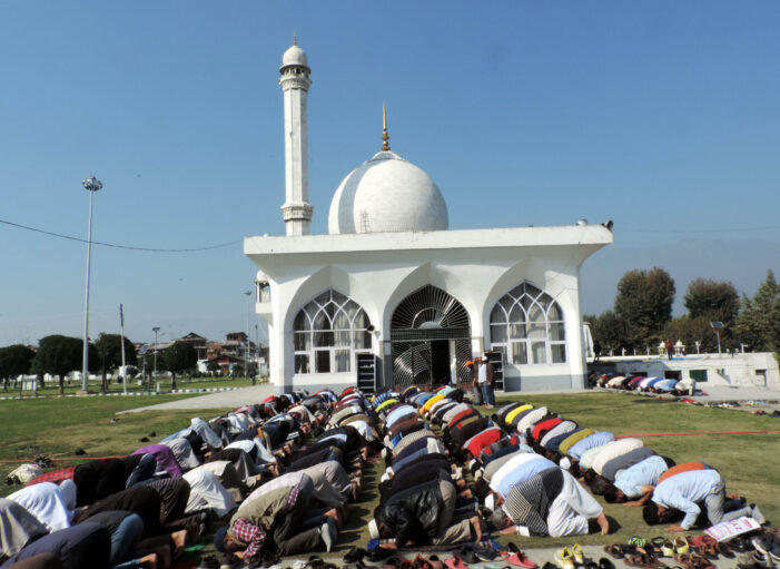 Devotees throng Hazratbal Shrine for Friday congregational prayers in Kashmir