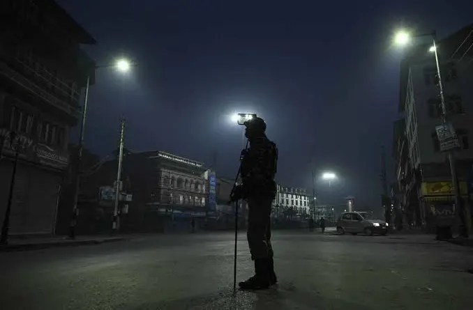 Srinagar put on high alert following spurt in civilian killings, security beefed up Srinagar put on high alert following spurt in civilian killings, security beefed up