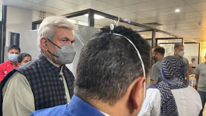 Lt Governor visits injured airlifted from Doda, instructs GMC administration to provide best treatment for their early recovery