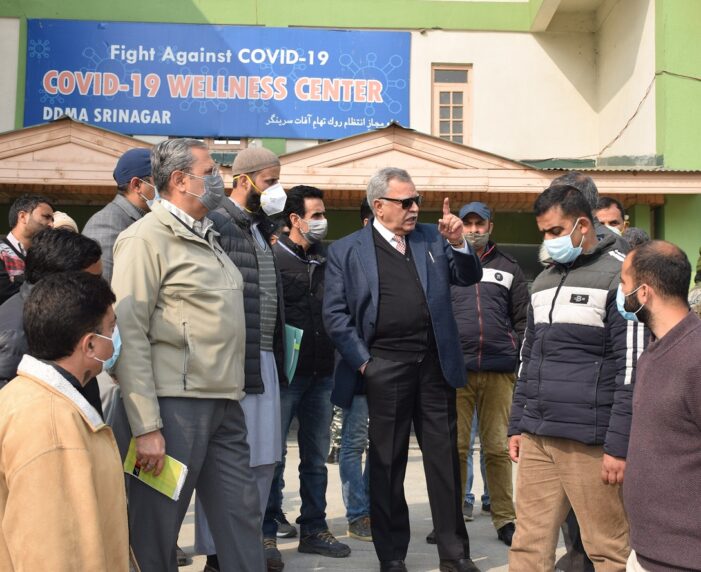 Advisor Farooq Khan visits Haj House to assess facilities for upcoming pilgrimage Advisor Farooq Khan visits Haj House to assess facilities for upcoming pilgrimage