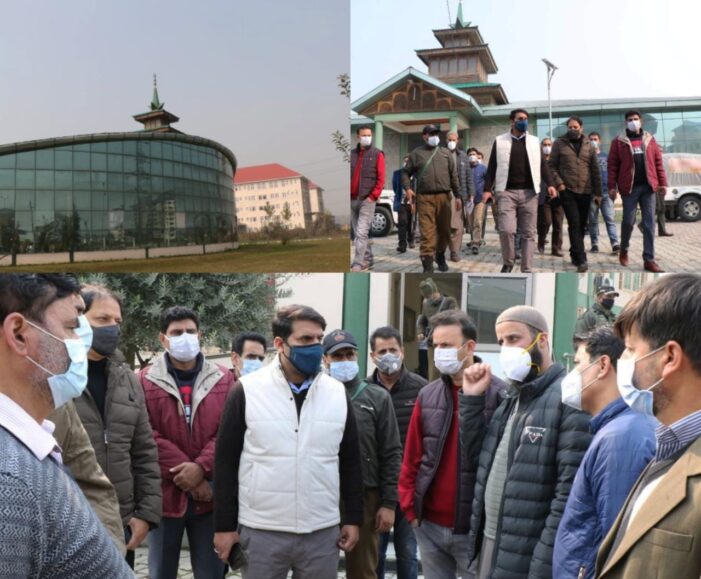 DC Srinagar visits Hajj House Bemina to oversee facilities for pilgrims going to perform Hajj during 2022 DC Srinagar visits Hajj House Bemina to oversee facilities for pilgrims going to perform Hajj during 2022