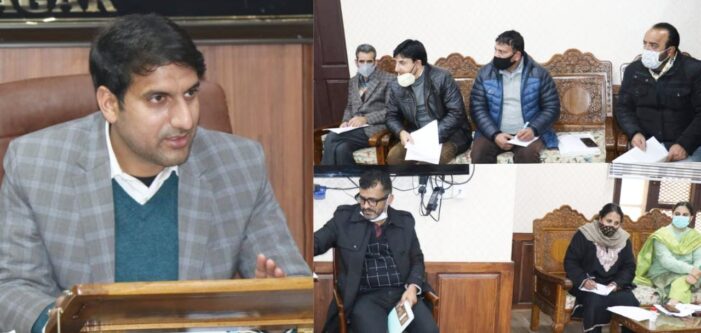DC Srinagar chairs DLIC meeting for finalization of beneficiaries under BOCWWB