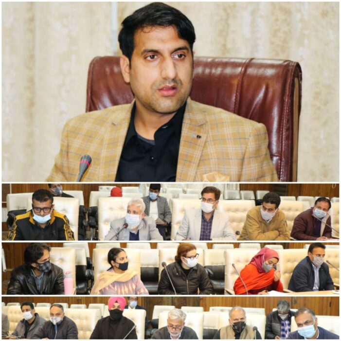 DDC Srinagar reviews winter preparedness