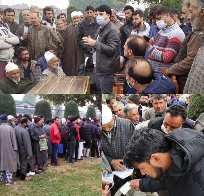 District Admin Srinagar holds Awareness/Registration camp for unorganized workers at Soura District Admin Srinagar holds Awareness/Registration camp for unorganized workers at Soura