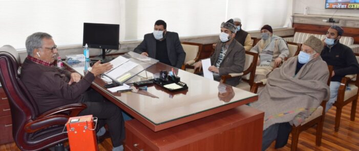 Government working tirelessly to mitigate the problems faced by people: Advisor Farooq Khan Government working tirelessly to mitigate the problems faced by people: Advisor Farooq Khan