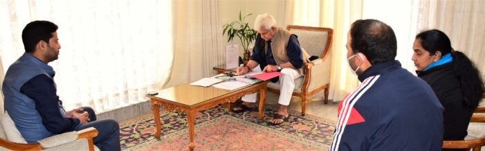 Chairperson Waqf Development Committee; former Minister, DDC member, several delegations calls on Lt Governor Chairperson Waqf Development Committee; former Minister, DDC member, several delegations calls on Lt Governor