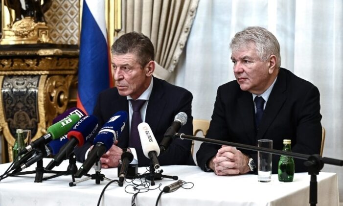Russian, Ukrainian officials meet in bid to ease tensions