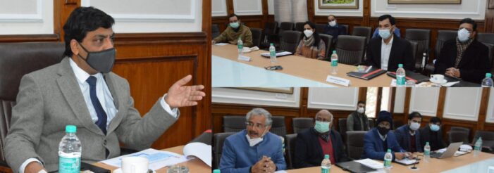 CS chairs UT Broadband Committee’s meeting
