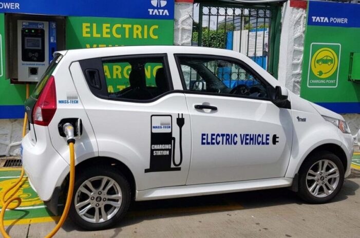 EV Sales To Touch 10 Lakh Units In India In 2022: SMEV