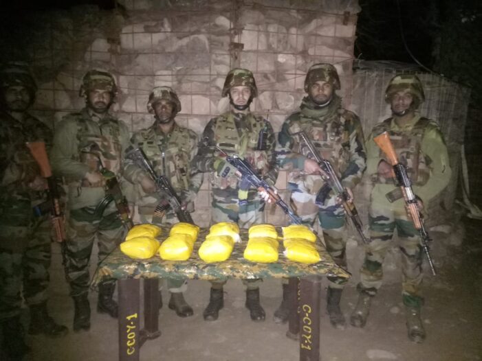 31 kg narcotics recovered along LoC in J&K’s Poonch 31 kg narcotics recovered along LoC in J&K’s Poonch