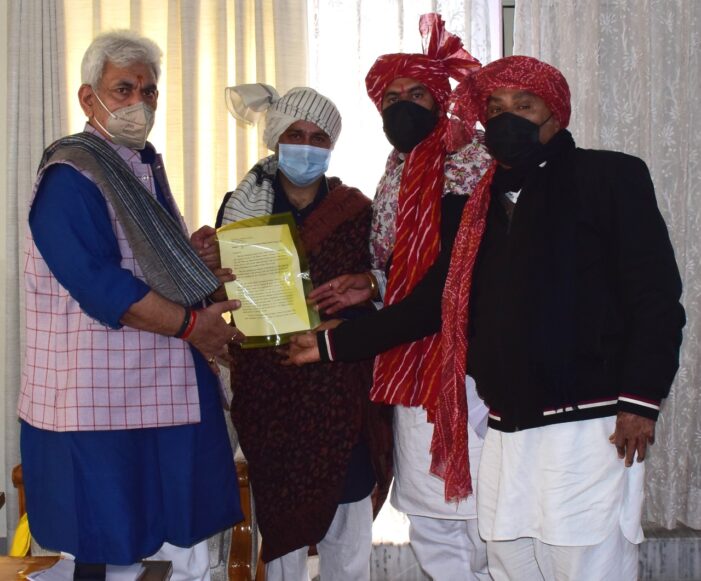 Former Minister, Pahari Tribe ST Forum delegation call on Lt Governor