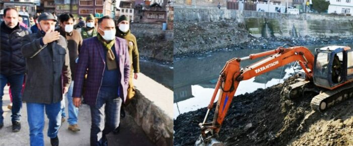 Kut kul passing through Shaher-e-Khas to be cleaned, made Navigable by March