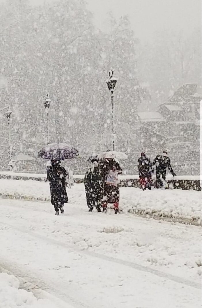 MeT Predicts Rain, Snow In Kashmir In Next 48 Hours