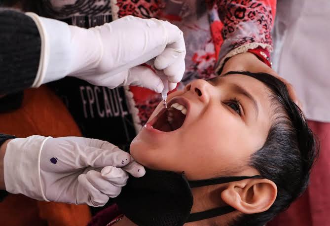 Polio Ravivaar: 1726674 children given polio drops cross J&K