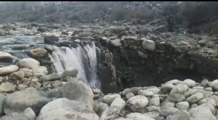 Snow-fed streams across Kashmir valley face extinction
