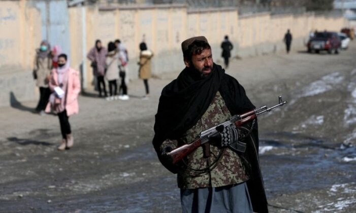 Taliban bar govt employees without beards from work