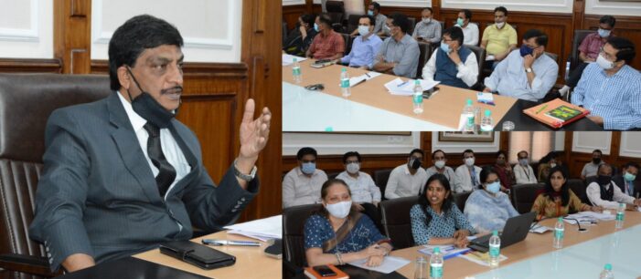 CS reviews status of Aadhar penetration in J&K