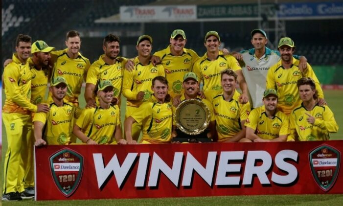 Finch leads Australia to last-over win against Pakistan