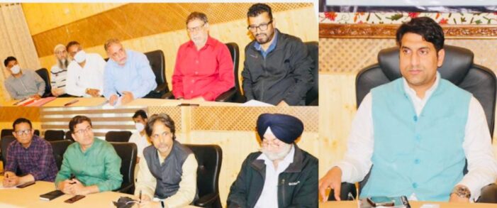 DC Srinagar reviews Power scenario, Drinking Water supply