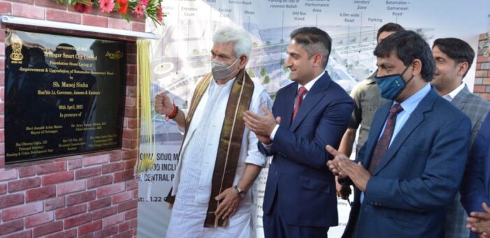 Lt Governor lays foundation stone for various Smart City projects in Srinagar