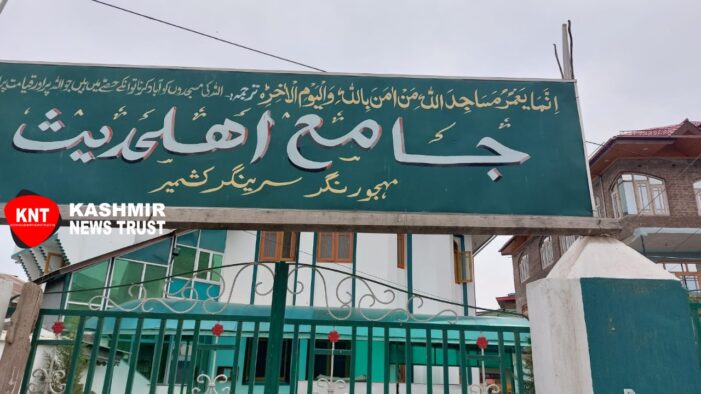 ‘Drug Addicts’ enter Srinagar Masjid in broad daylight, steal costly taps