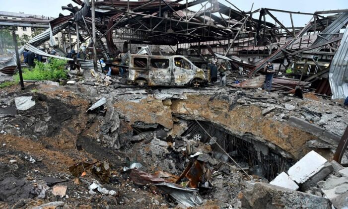 Kyiv orders troops to lay down arms in Mariupol