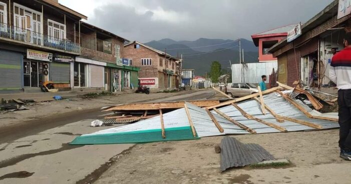 Windstorm creates havoc in parts of North Kashmir