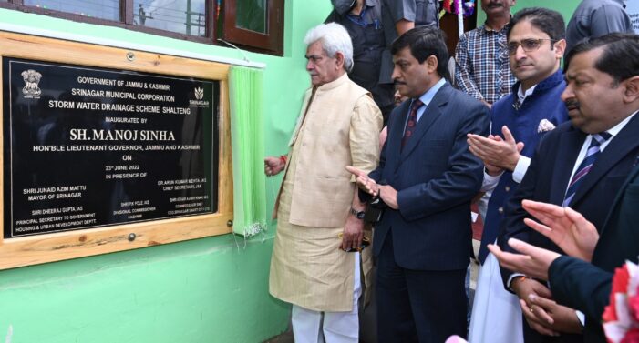 Lt Governor Inaugurates Integrated Command & Control Centre under Srinagar Smart City Initiative & SMC’s Drainage Scheme at Shalteng