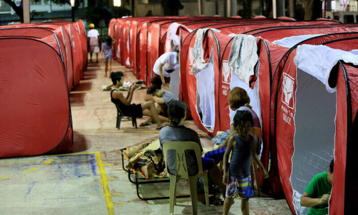 Philippines airlifts aid to areas cut off since earthquake