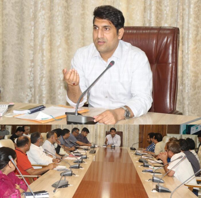 DC Srinagar reviews implementation of directions of LG regarding arrangements at Hazratbal Dargah on Eid-ul-Azha