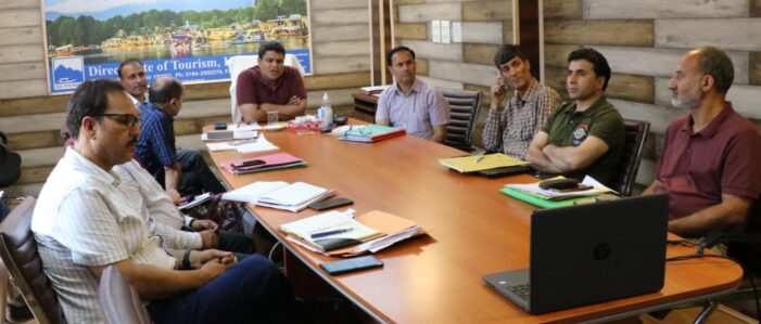 Tourism Secy. holds meeting with DCs, CEOs on issues related to tourism sector