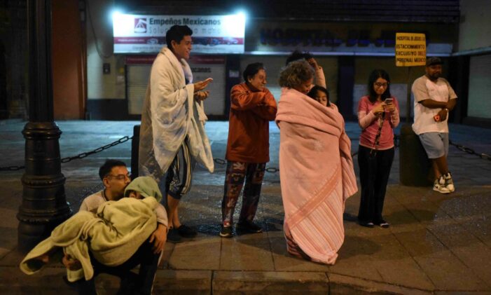 Strong quake shakes Mexico days after deadly tremor