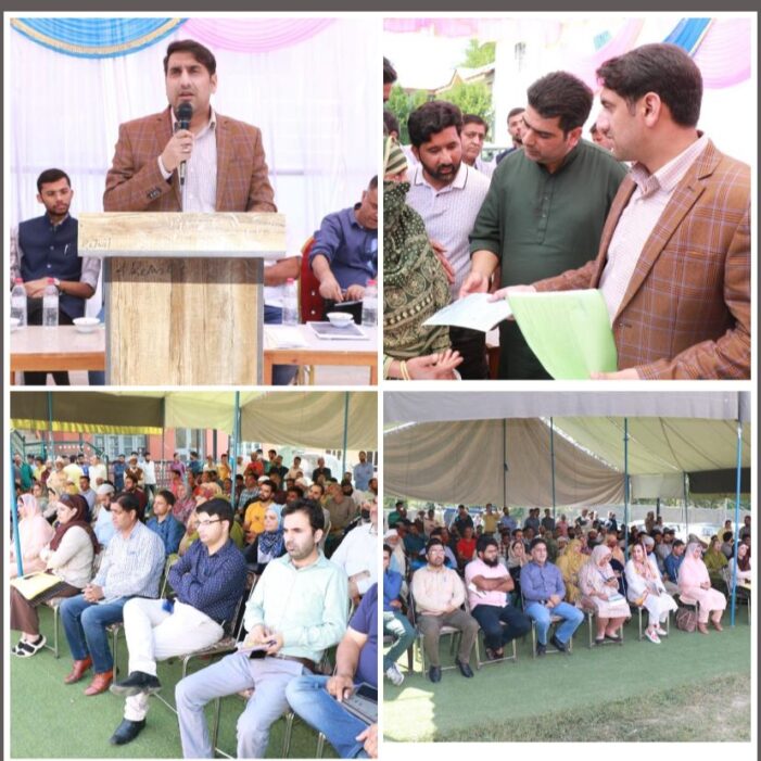 DC Srinagar holds Public Grievance Redressal Camp at Khimber