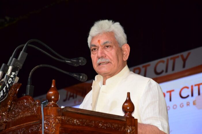 Lt Governor inaugurates & lays foundation stone of 14 projects of Jammu Smart City