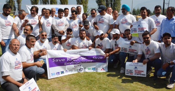 Tourism Secy flags off Downtown Legacy Tour, Historical Walk from Zabarwan Park on World Tourism Day