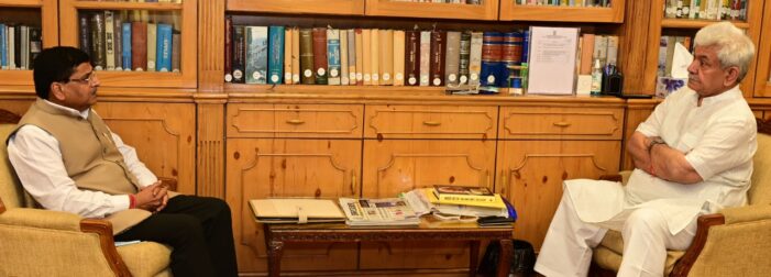 Vice Chancellors of SKUAST Jammu & IUST call on Lt Governor