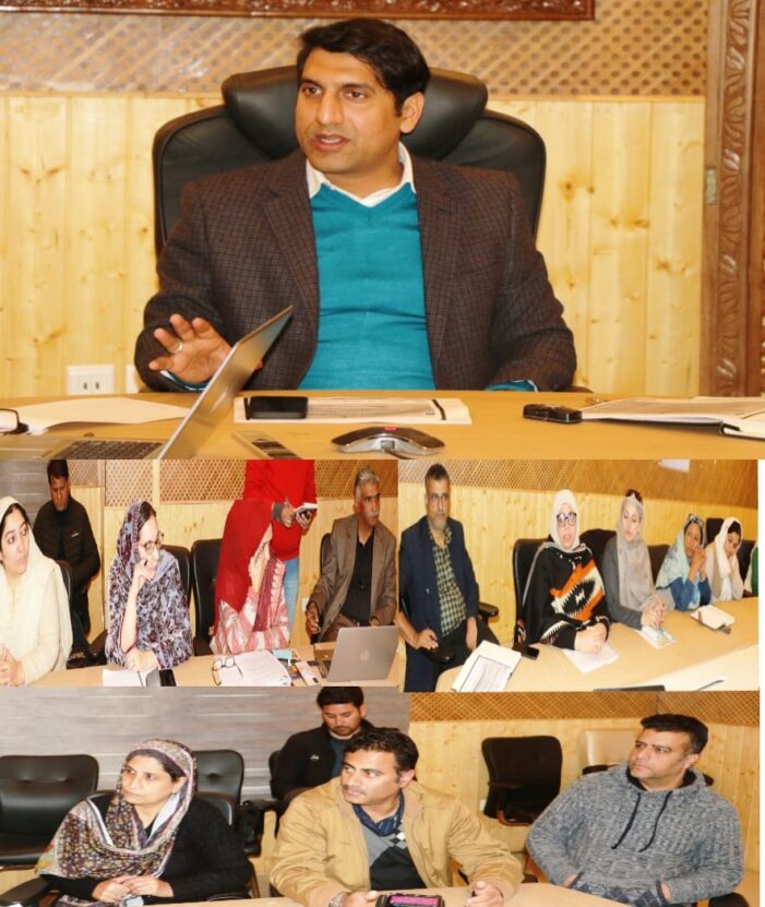 DC Srinagar reviews implementation of Nikshay Mitra initiative in District