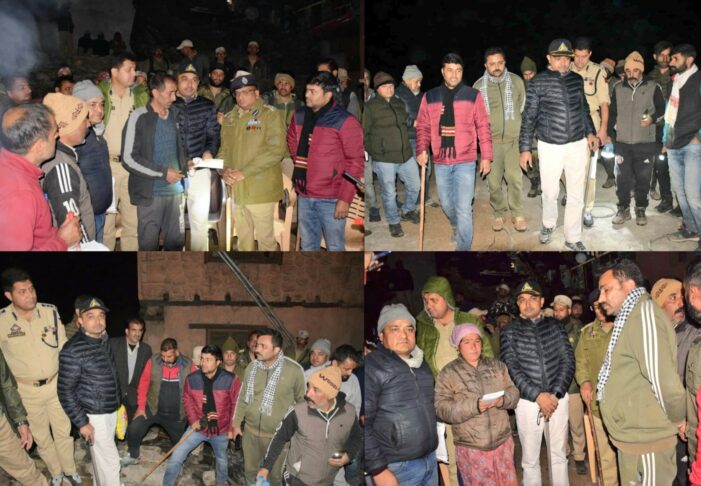 Div Com visits Chug Village of Paddar Kishtwar to take stock of situation, provides immediate relief to fire victims