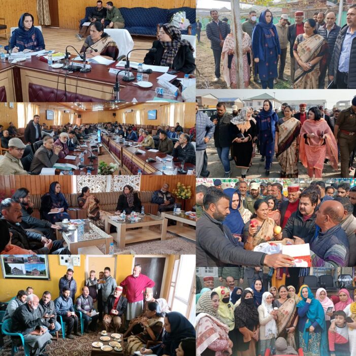 Union MoS for Agriculture and Farmers Welfare visits Fruit Mandi Sopore, listens to concerns of fruit growers