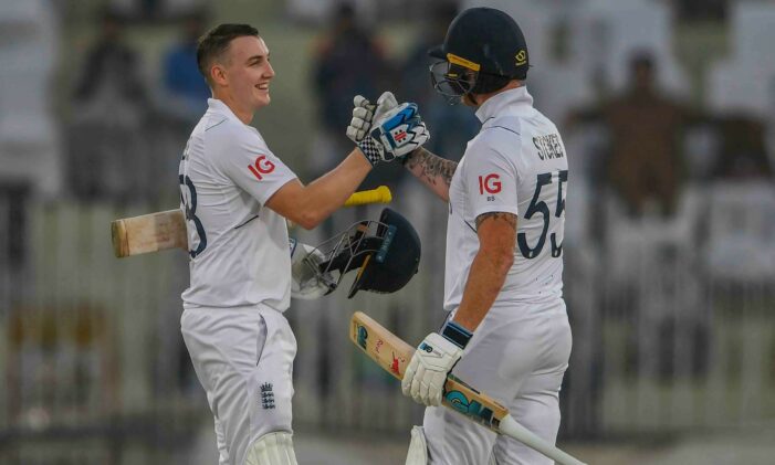 Record-breaking England put Pakistan to the sword in first Test