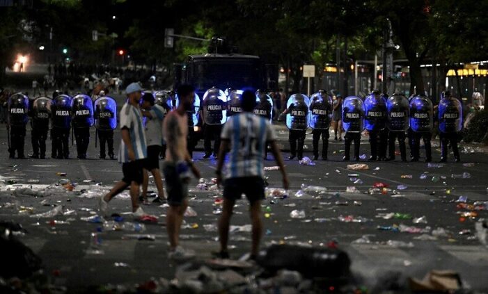 Fan gloom as Argentina World Cup victory parade ends abruptly