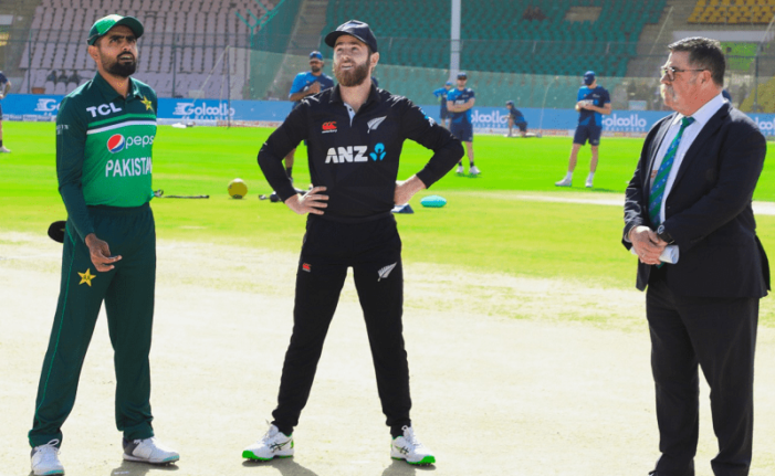 3rd ODI: Pakistan win toss, bat in decider against New Zealand