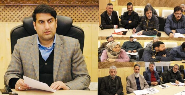 DC Srinagar reviews implementation of Jal Shakti schemes; takes stock of water supply position in the District